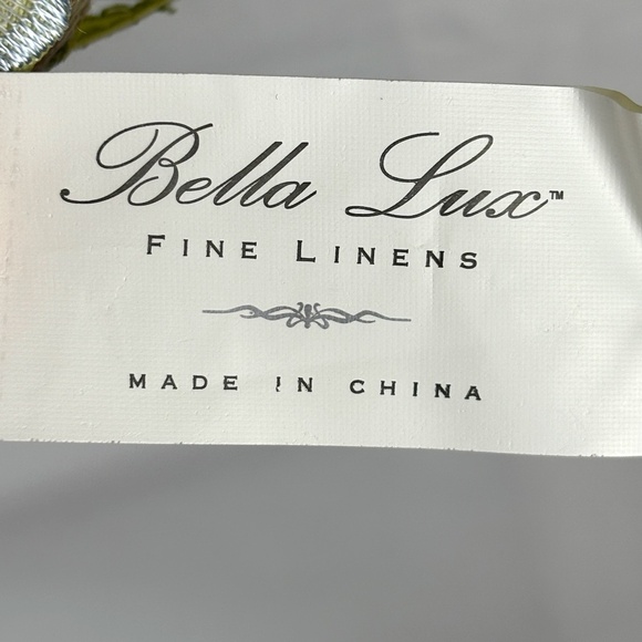 Bella Lux Fine Linens Embroidered Cutwork Table Centerpieces Set (2) 22" Diam. - Picture 7 of 8